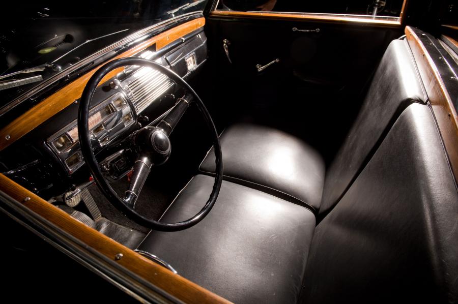  Ford Panel Brougham by Rollson 1940 года  (фото 14 из 18)